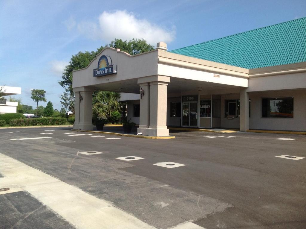 Days Inn Panama City 23Rd Street Exteriör bild